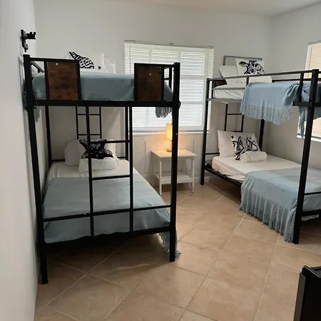 Hostel Beds & Sheets Fll Airport